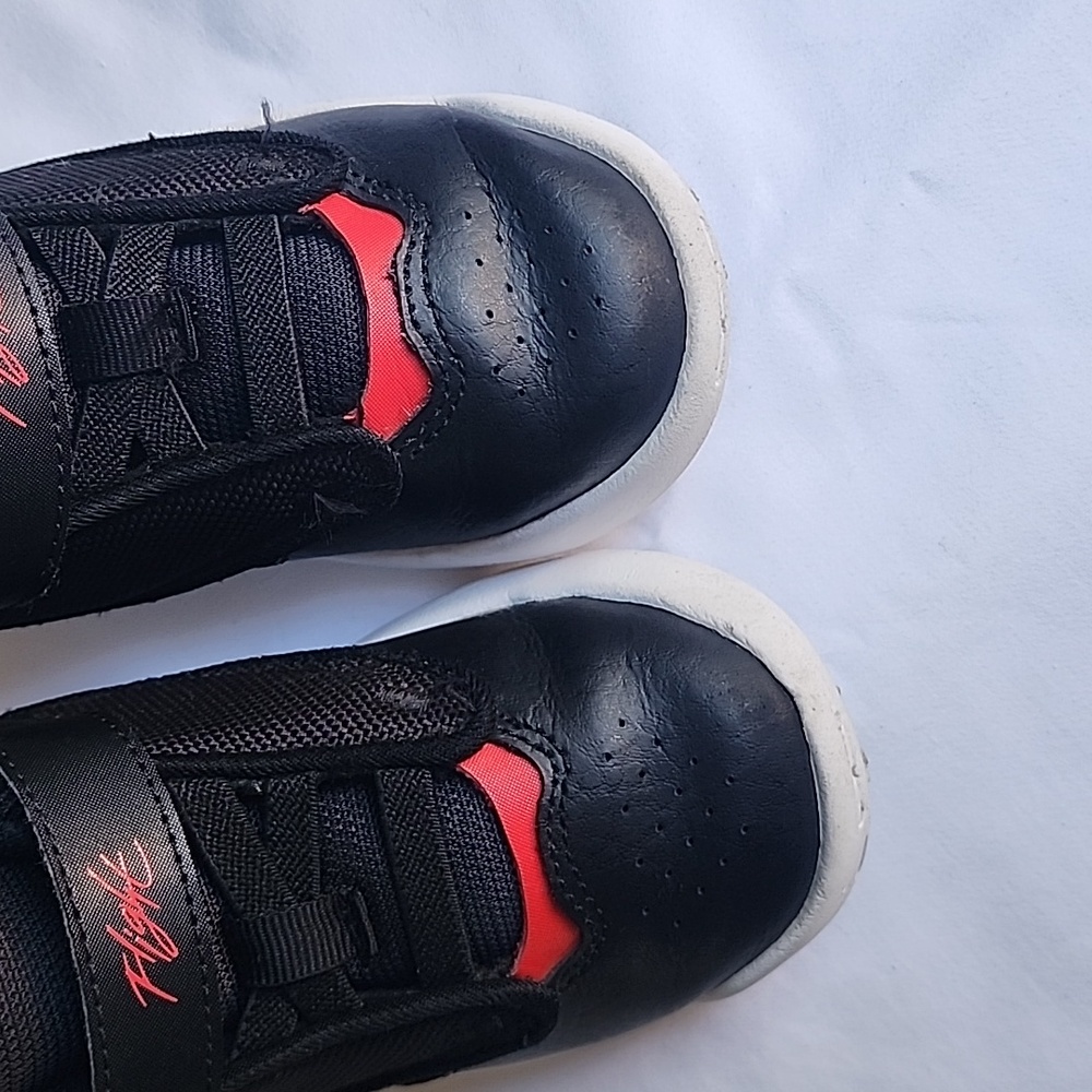 Toddler Jordan's - Picture 3 of 8